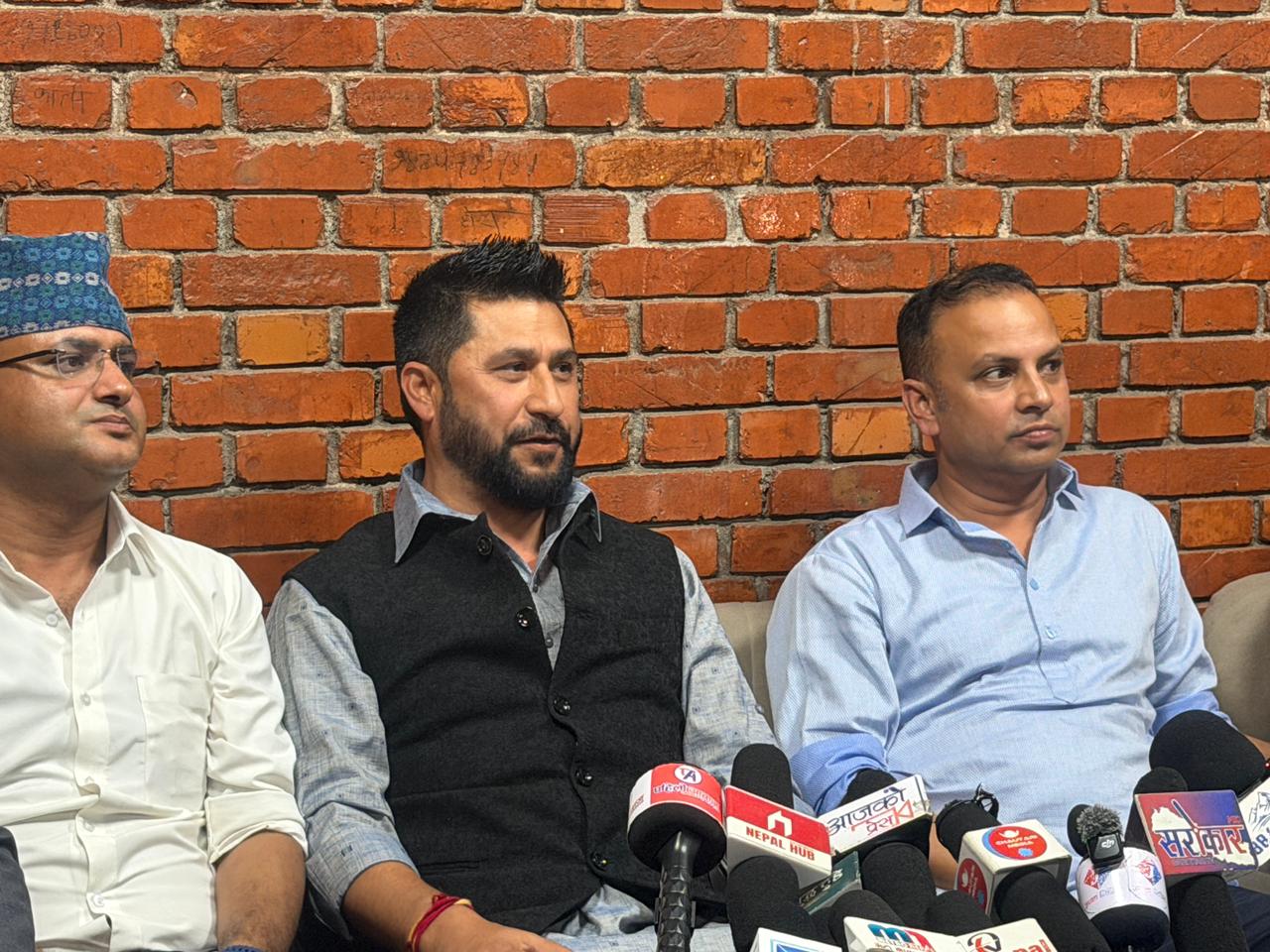 नेपाल–भारत सीमा मुद्दा संवादमार्फत टुंग्याउनुपर्छः सभापति लामिछाने