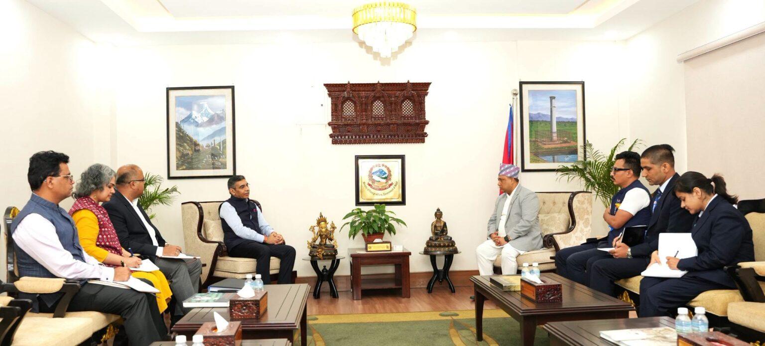 परराष्ट्रमन्त्रीसँग अतिरिक्त सचिव महावरको शिष्टाचार भेट
