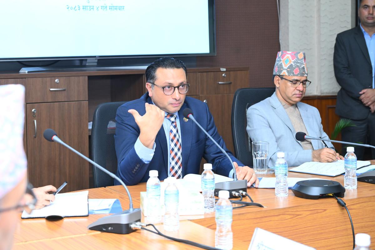 प्रधानमन्त्री र मन्त्रीहरू पार्टी नेतृत्वप्रति जवाफदेही हुनुपर्छः अर्थमन्त्री वाग्ले